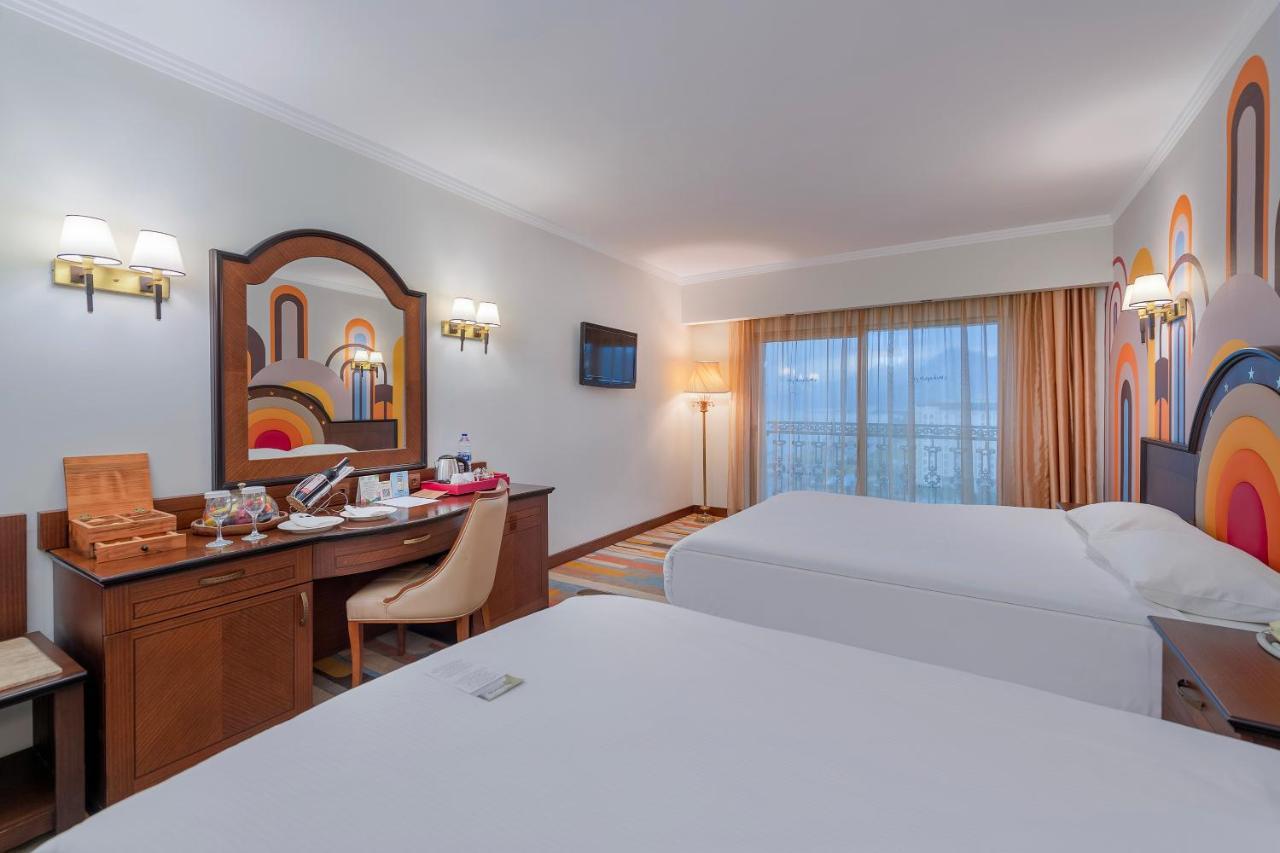 Megasaray Westbeach Antália Exterior foto Deluxe Room