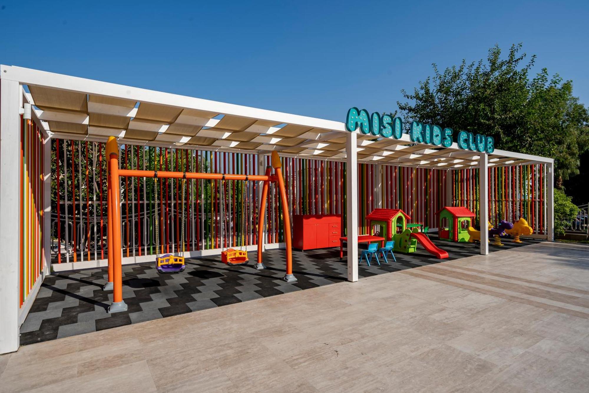 Megasaray Westbeach Antália Exterior foto The Children's Club at the resort