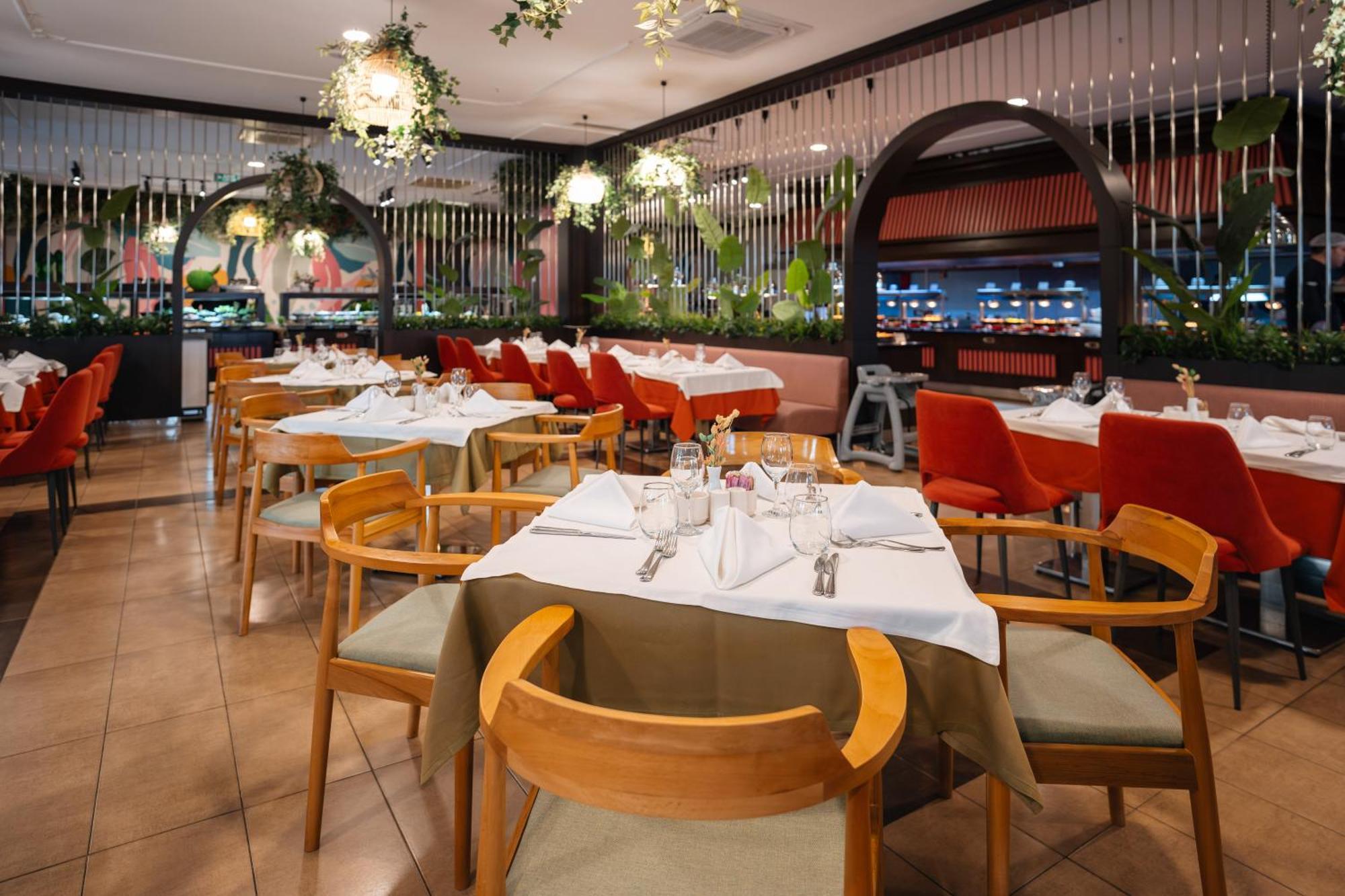 Megasaray Westbeach Antália Exterior foto Restaurant