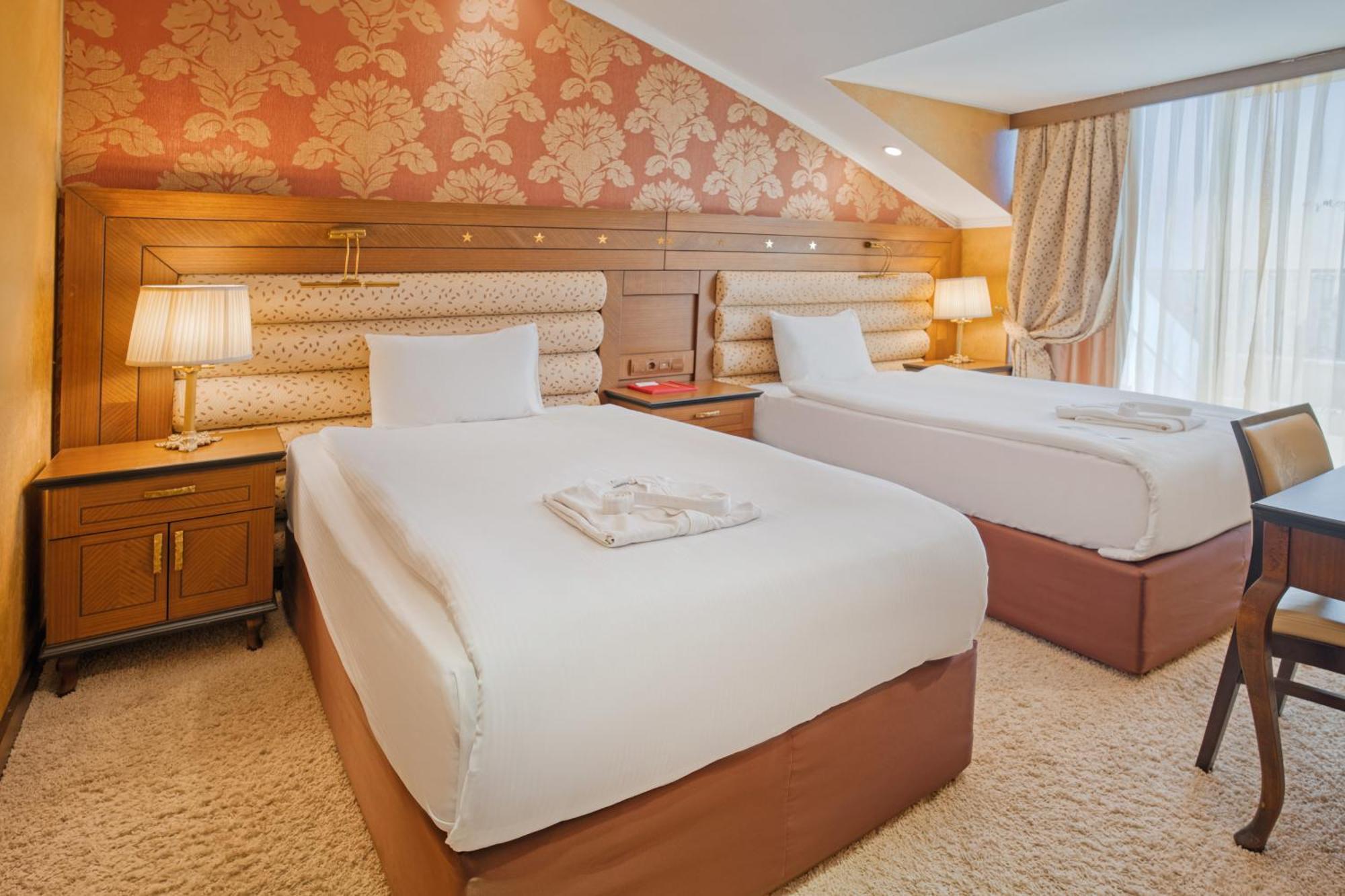 Megasaray Westbeach Antália Exterior foto A room at the Grand Hotel